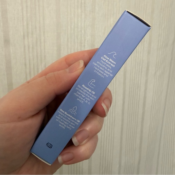 NIB✨ Alleyoop Game Face Second Skin Concealer in Standout - Picture 6 of 9